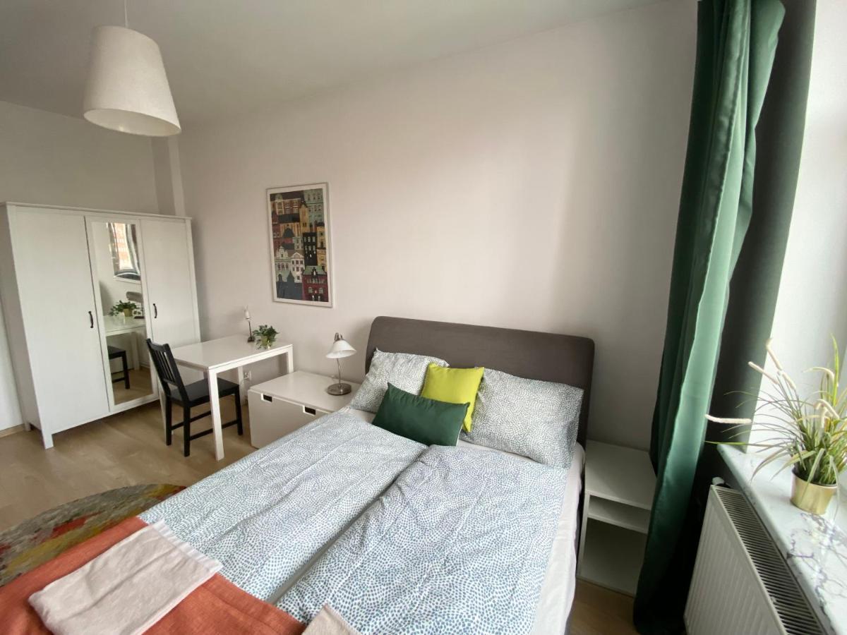 Hello Apartments Amazing River View 4 Bedrooms & Balcony غدانسك المظهر الخارجي الصورة